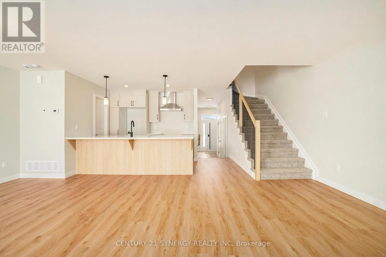 85 VILLENEUVE STREET