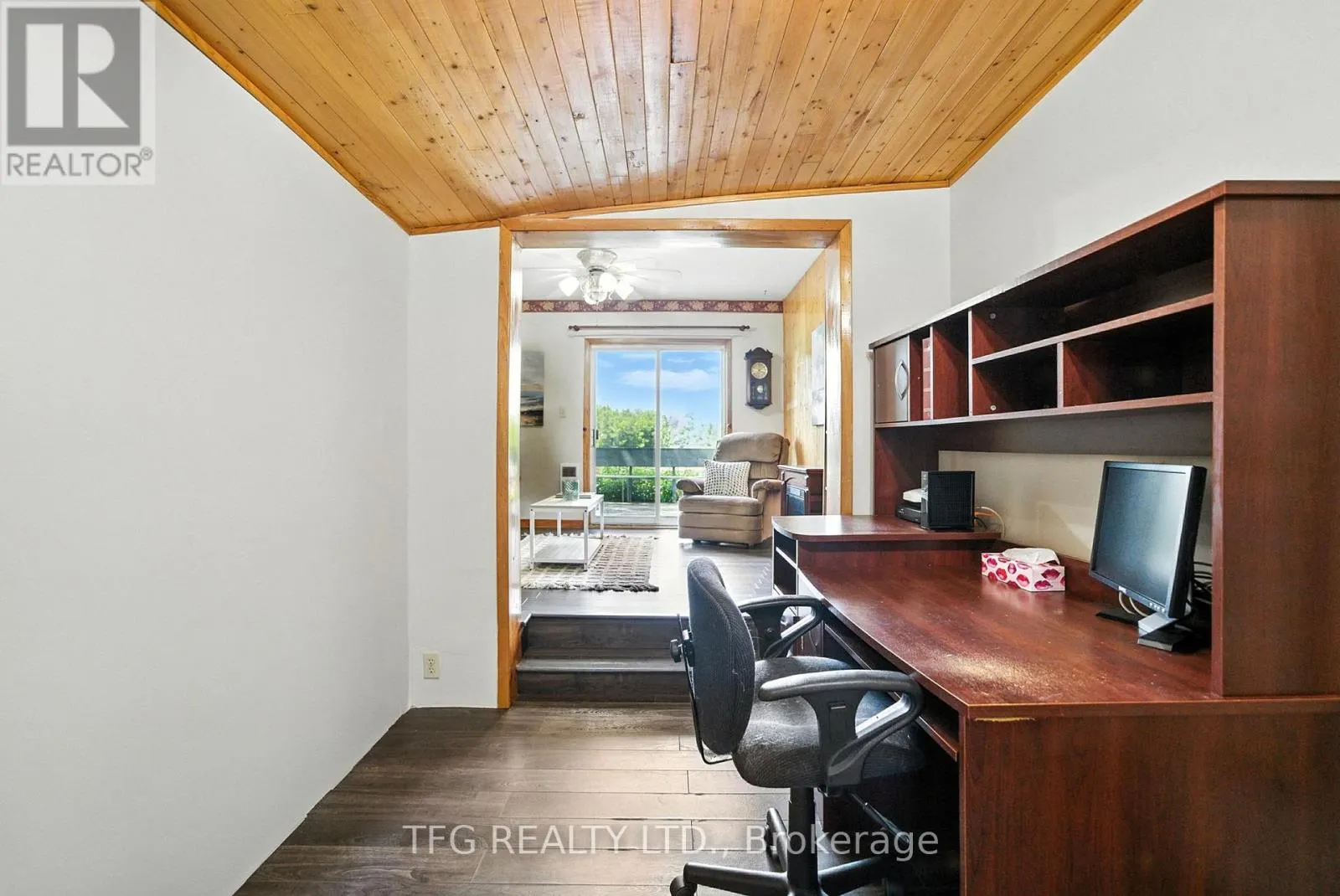 112 CEDAR SHORES DRIVE