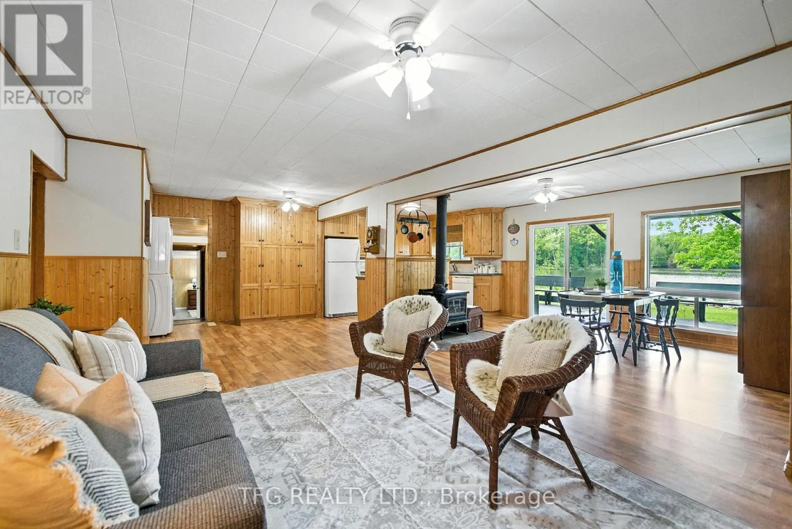 112 CEDAR SHORES DRIVE