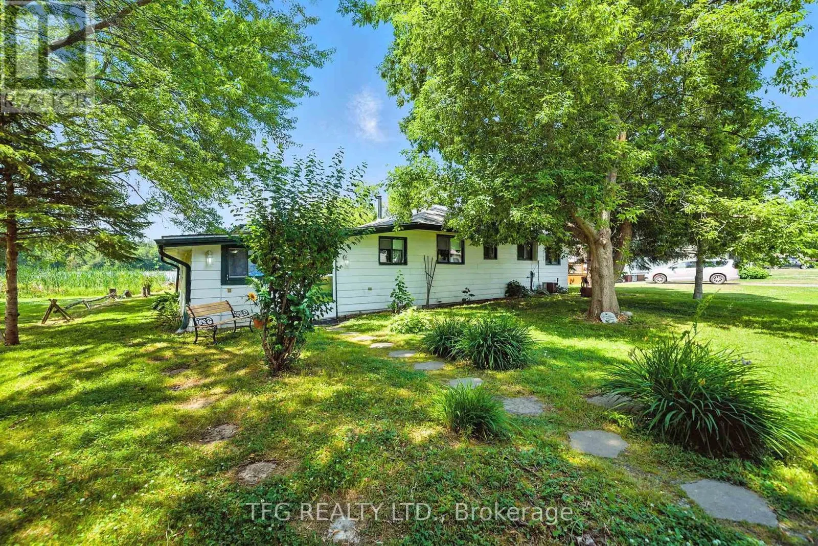 112 CEDAR SHORES DRIVE