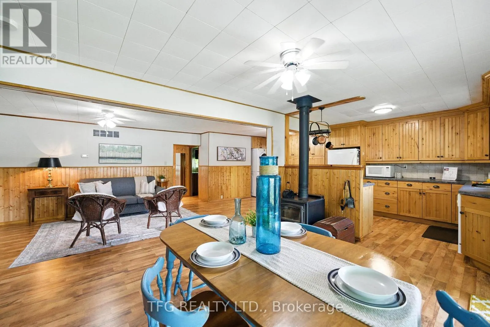 112 CEDAR SHORES DRIVE