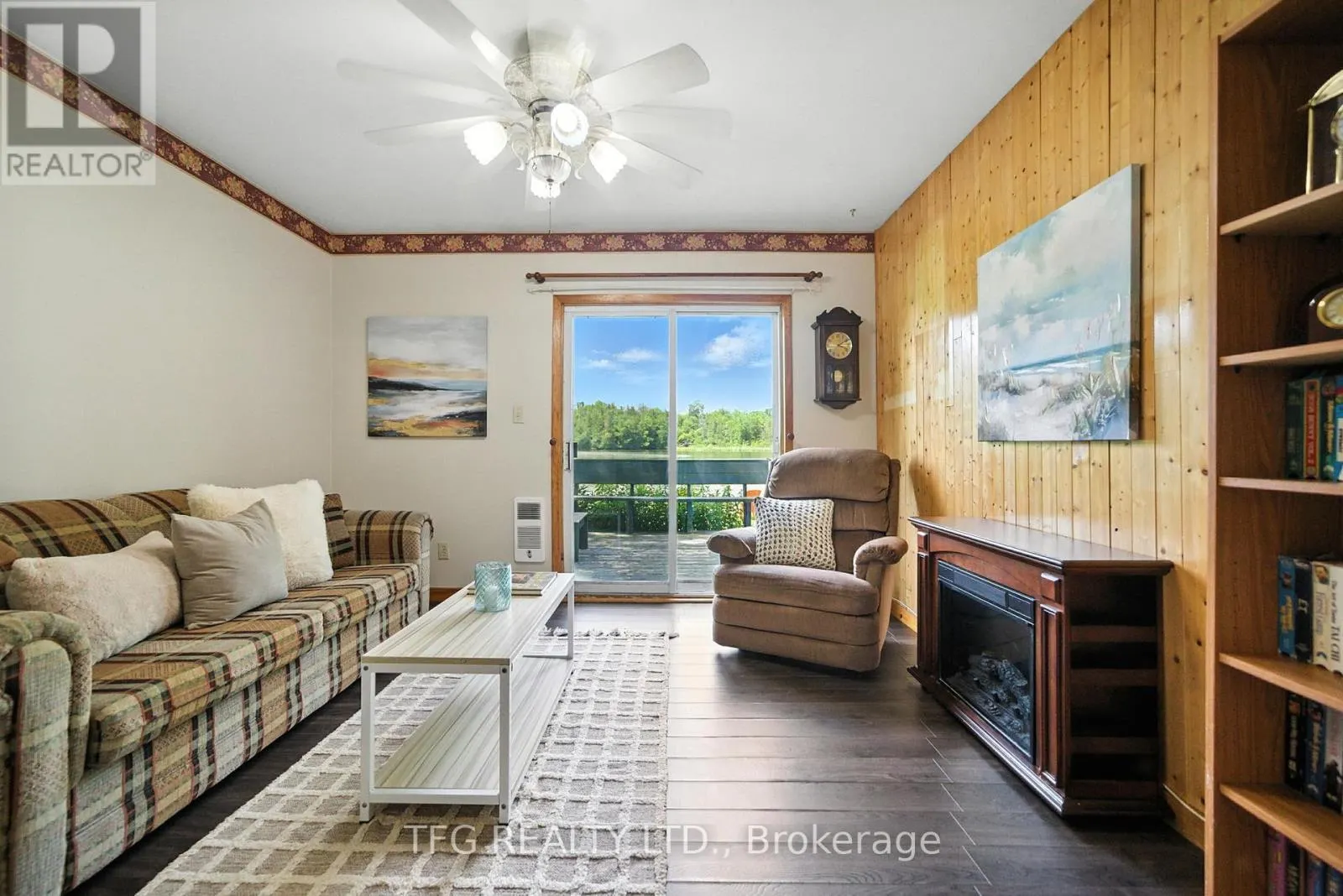 112 CEDAR SHORES DRIVE