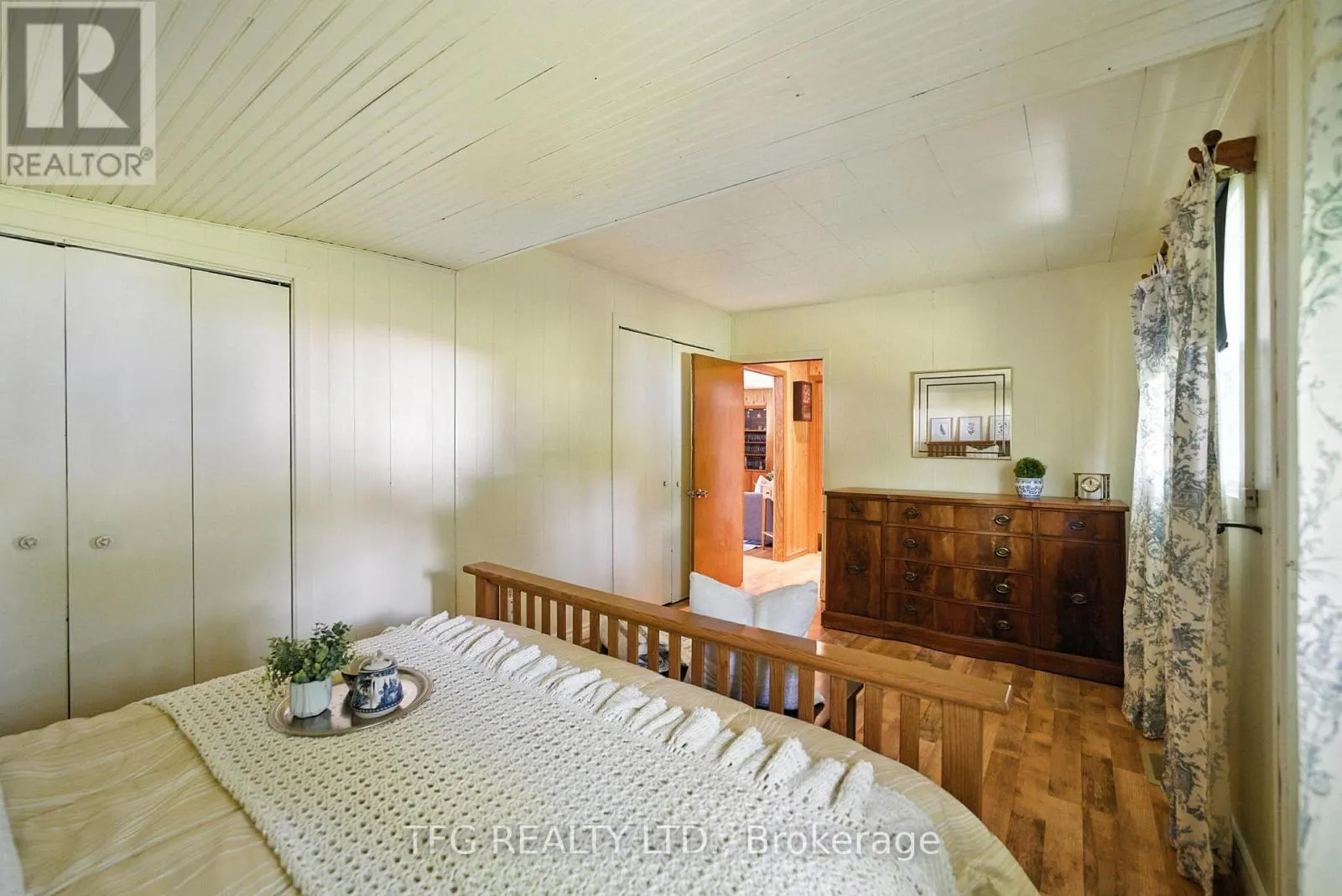 112 CEDAR SHORES DRIVE