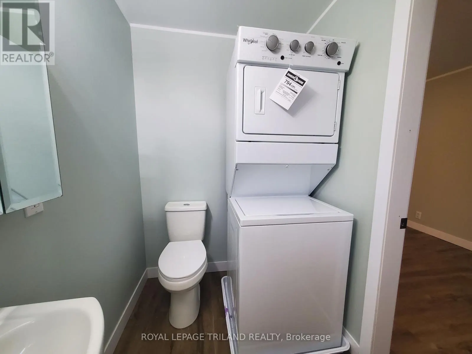 UPPER UNIT - 104 FLORA STREET, #UPPER UNIT