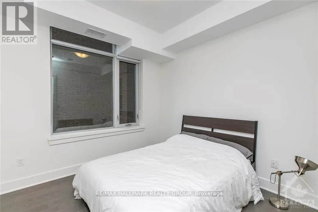 905 - 255 BAY STREET, OTTAWA