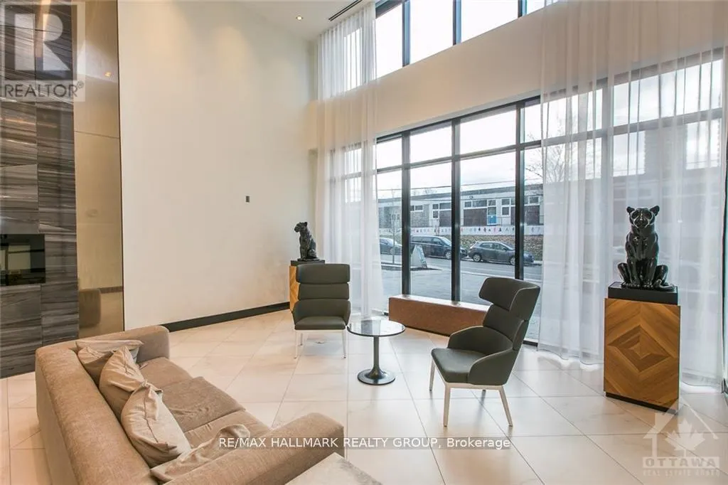 905 - 255 BAY STREET, OTTAWA