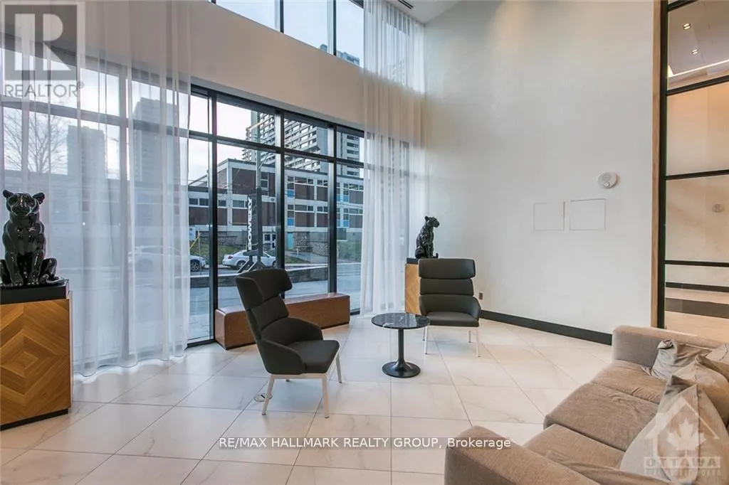 905 - 255 BAY STREET, OTTAWA