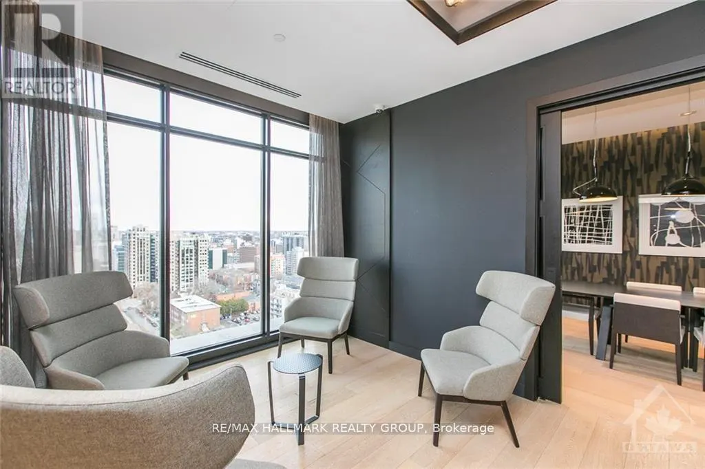 905 - 255 BAY STREET, OTTAWA