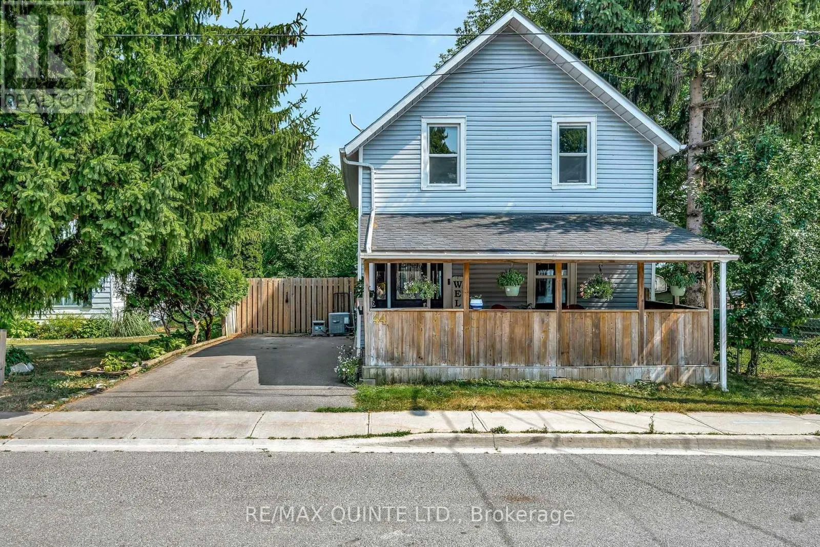 44 MILL STREET W