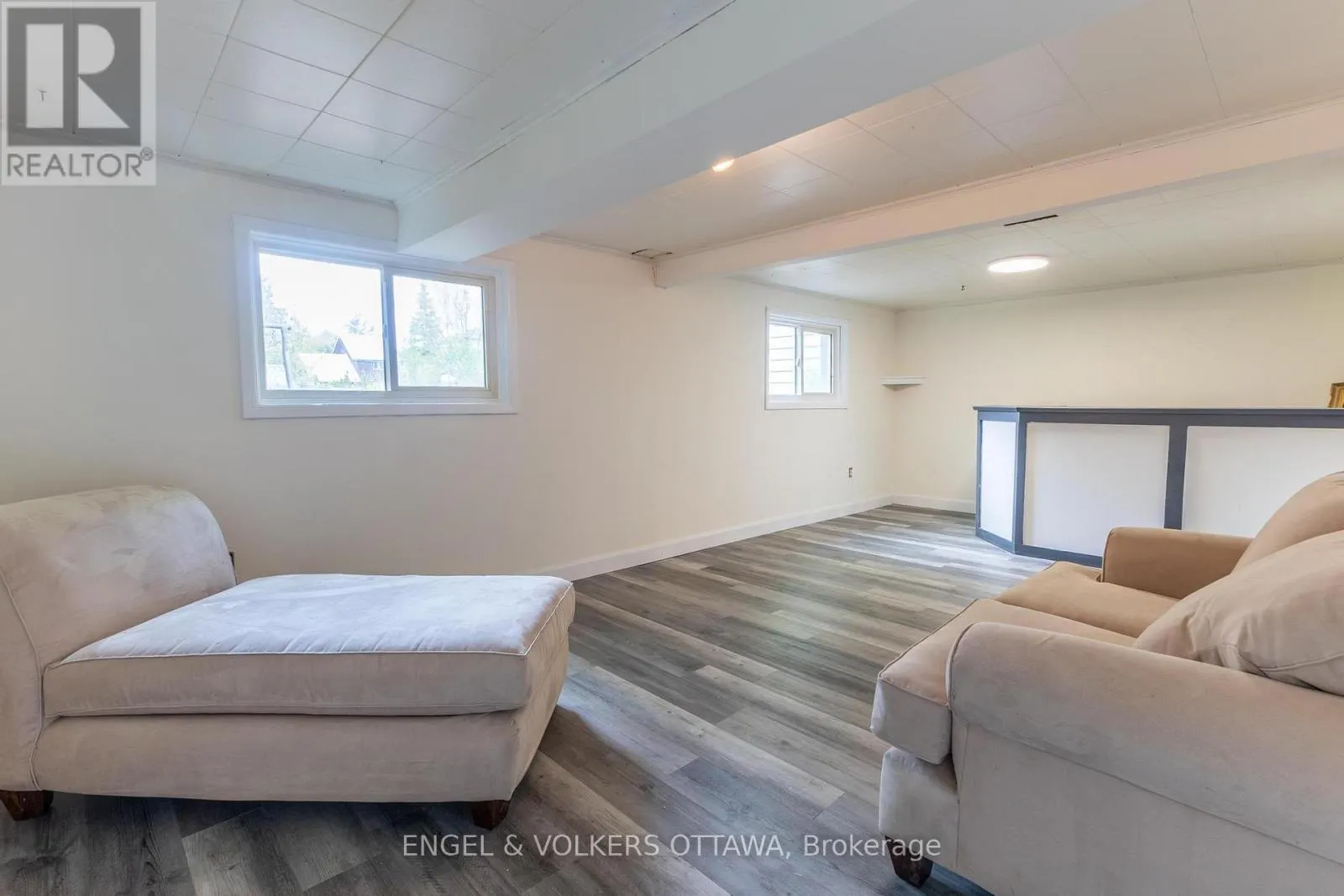 89 MUNRO STREET
