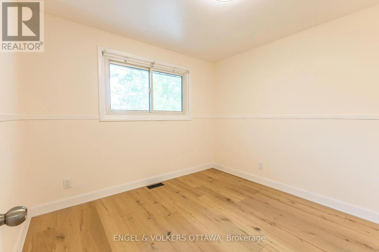 89 MUNRO STREET