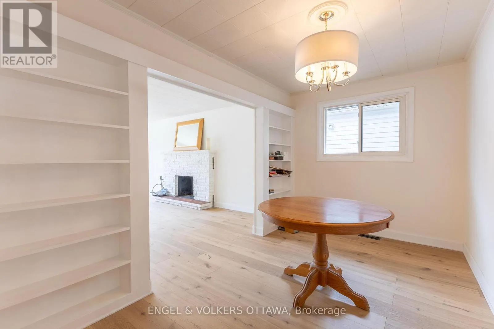 89 MUNRO STREET