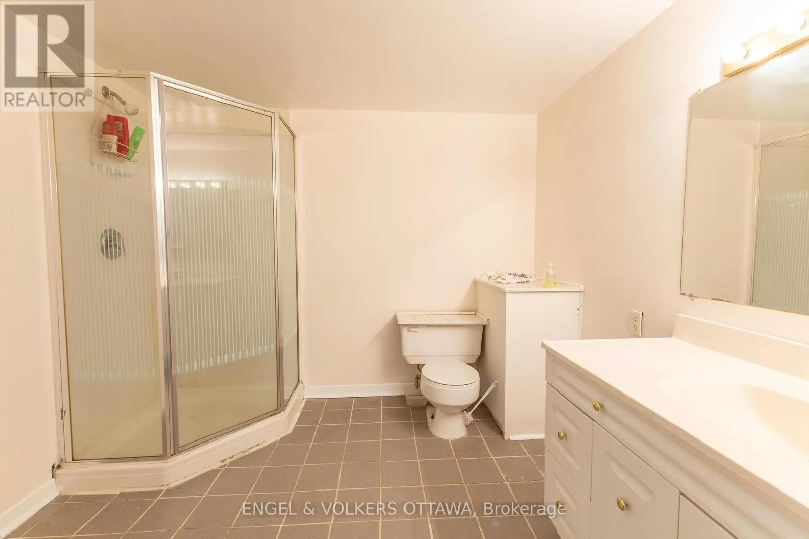 89 MUNRO STREET