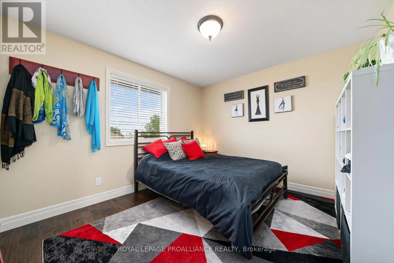 19 SCENIC DRIVE