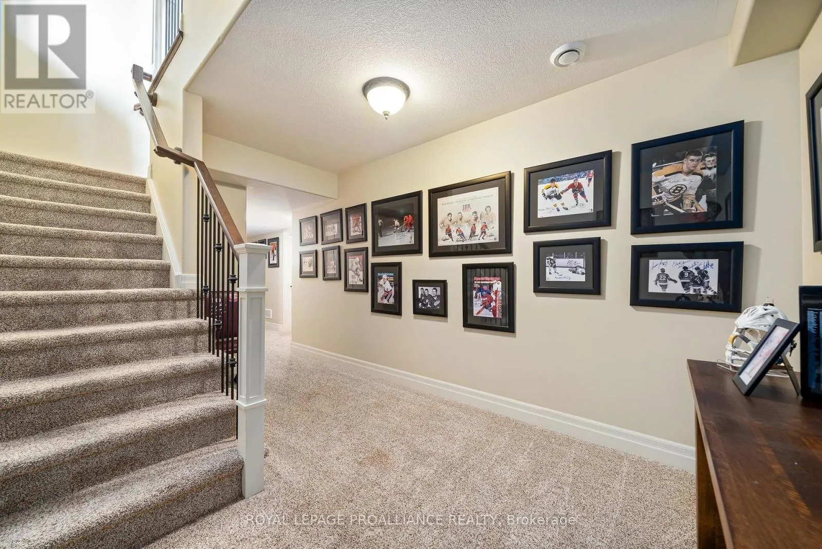 19 SCENIC DRIVE