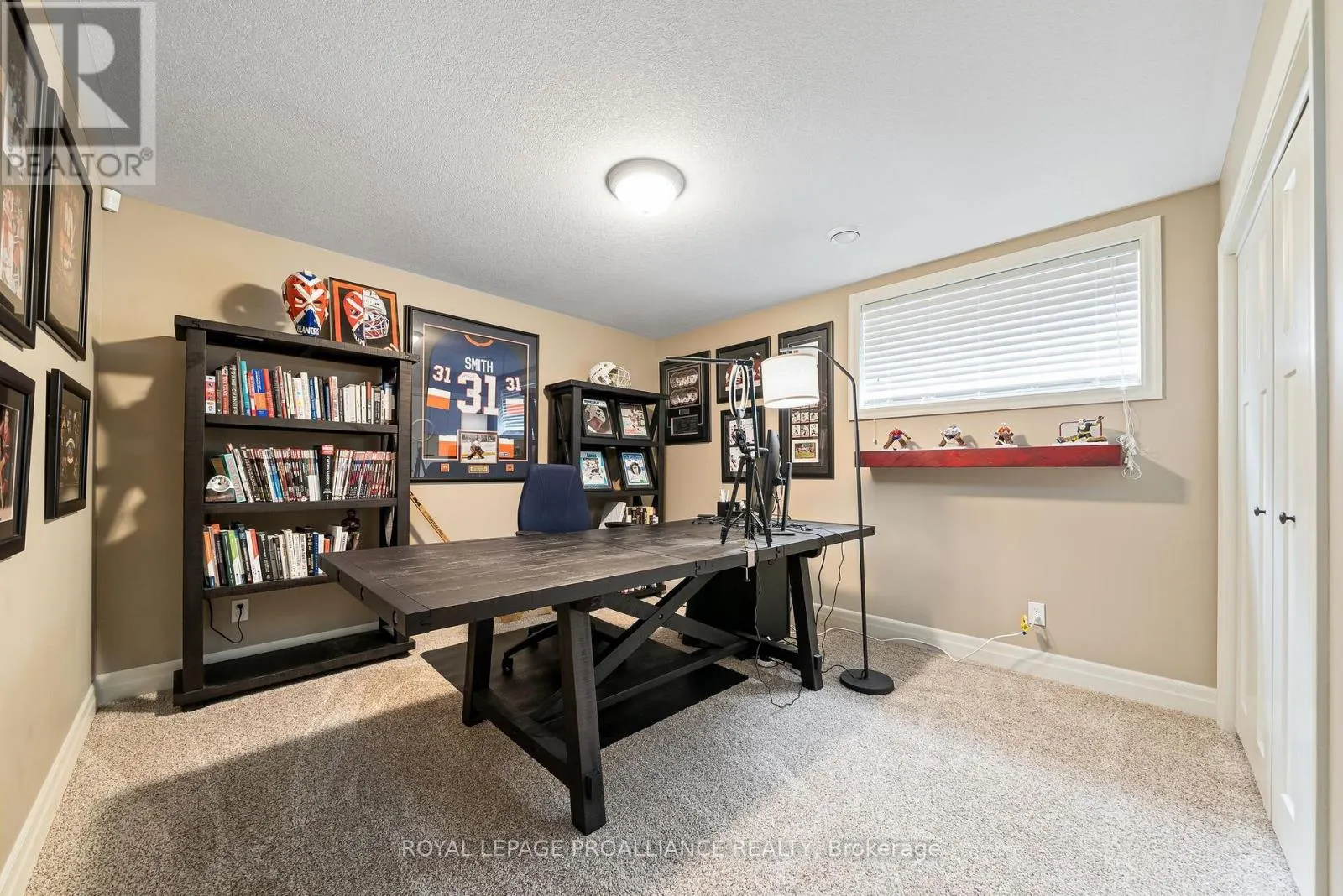 19 SCENIC DRIVE