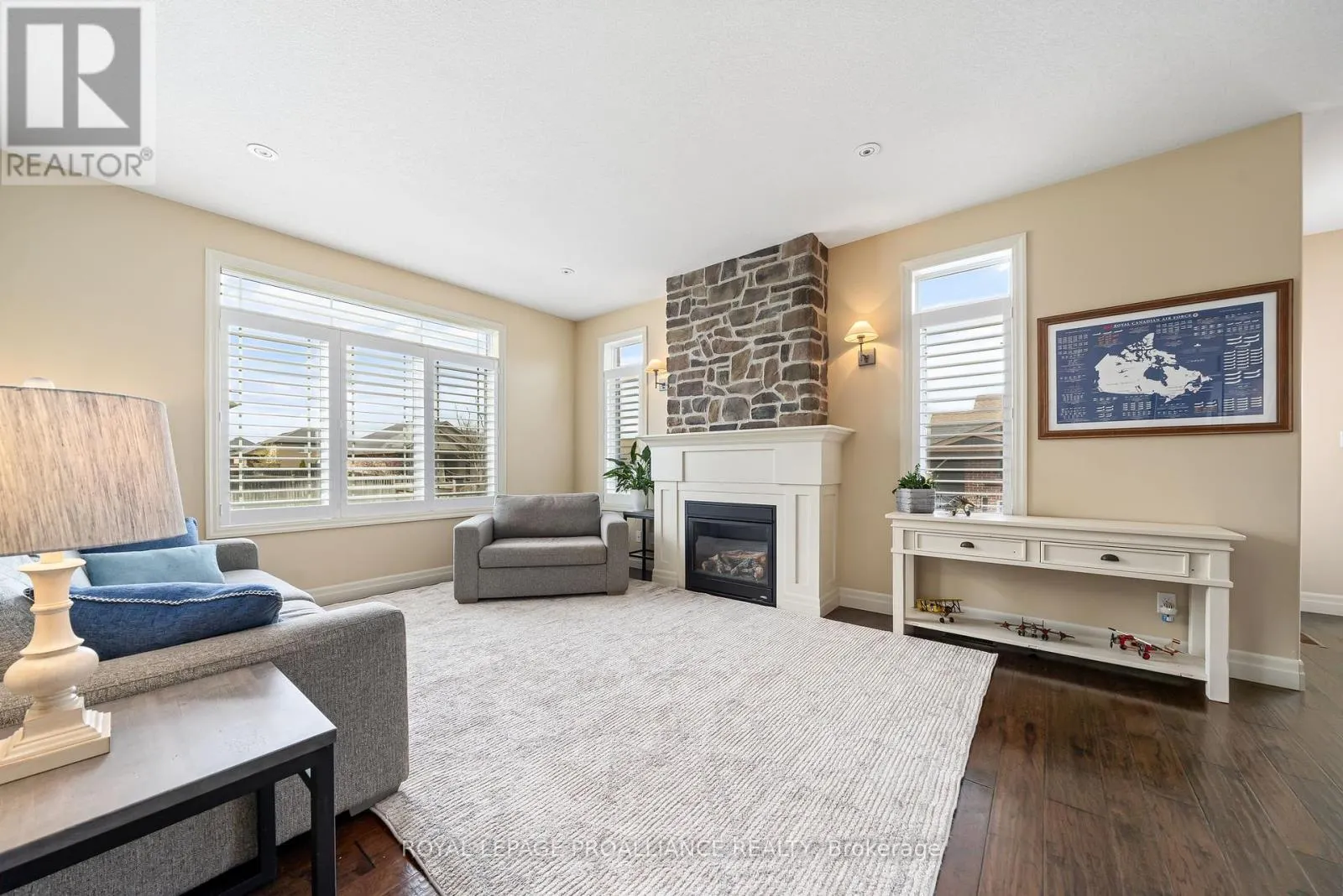 19 SCENIC DRIVE