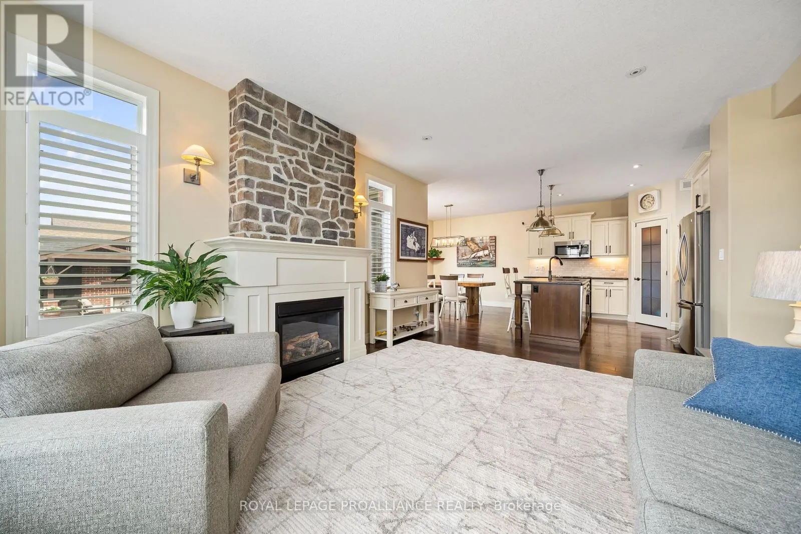 19 SCENIC DRIVE