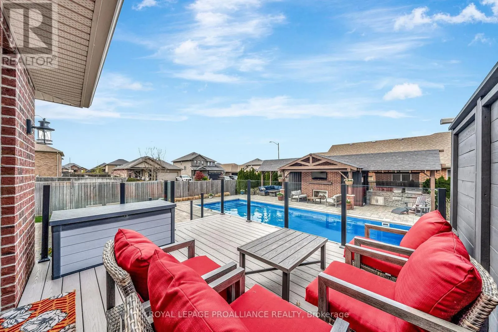 19 SCENIC DRIVE