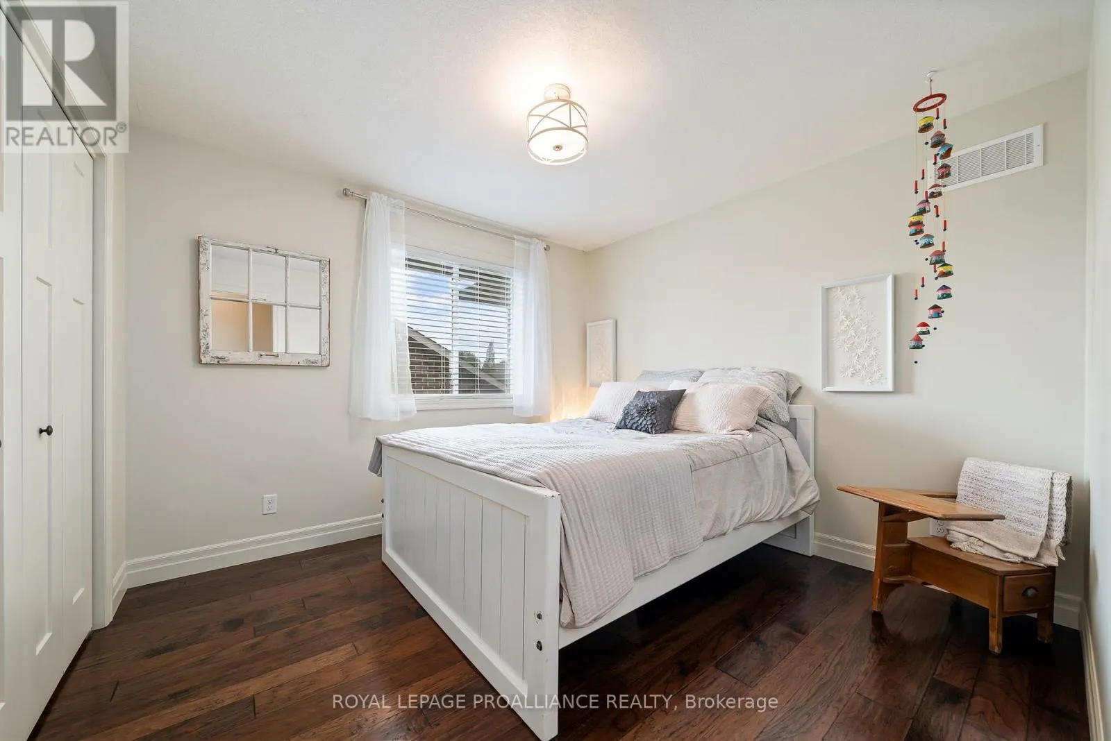 19 SCENIC DRIVE
