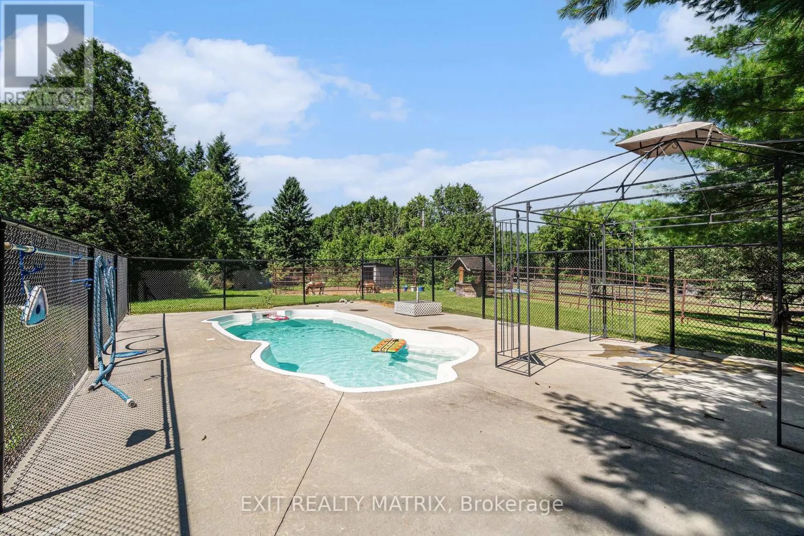 21111 CONCESSION RD 8 ROAD