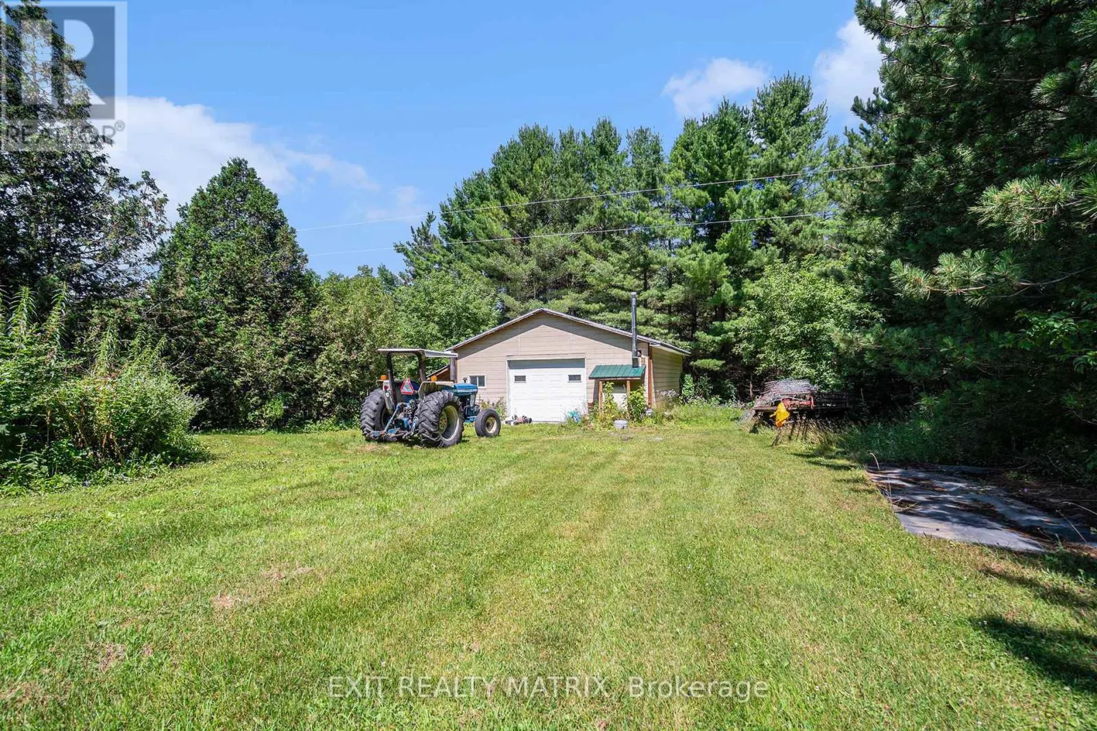 21111 CONCESSION RD 8 ROAD