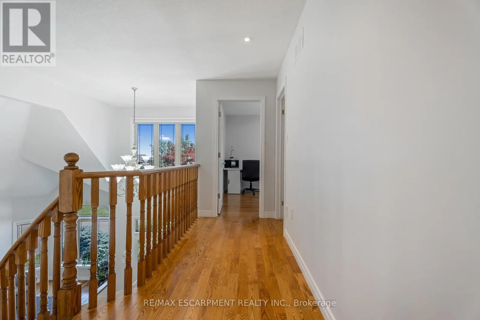 22 SHADELAND CRESCENT