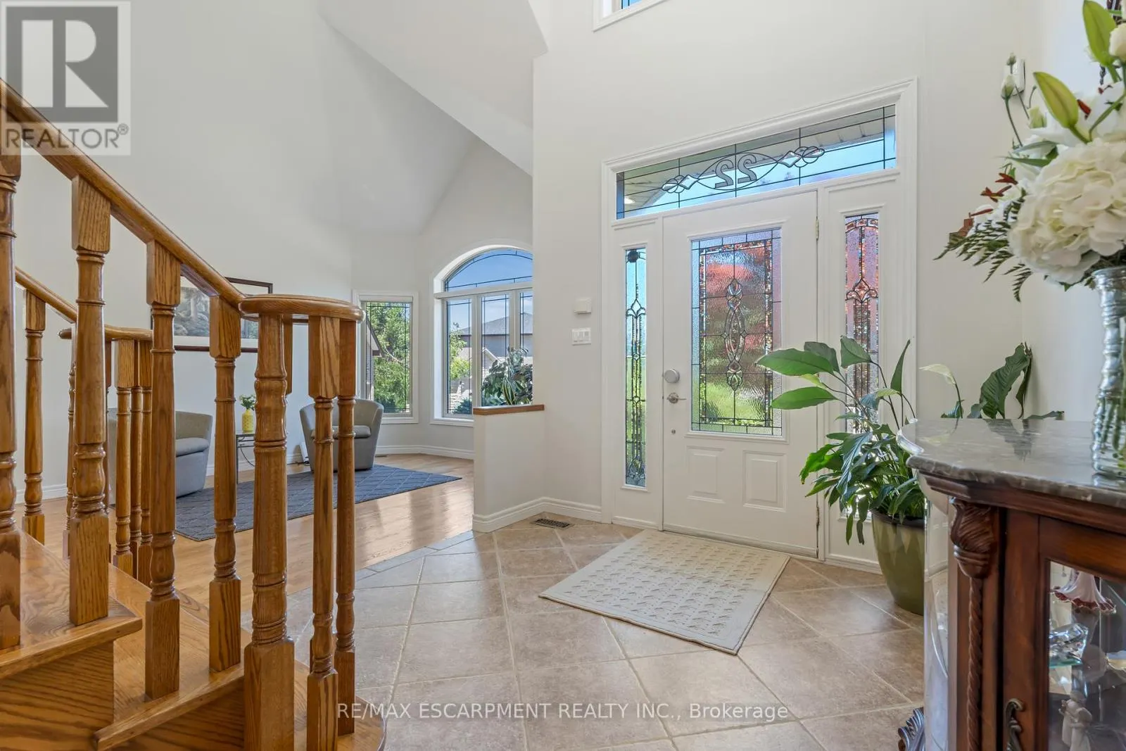 22 SHADELAND CRESCENT