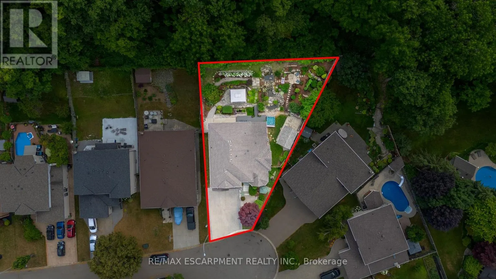 22 SHADELAND CRESCENT