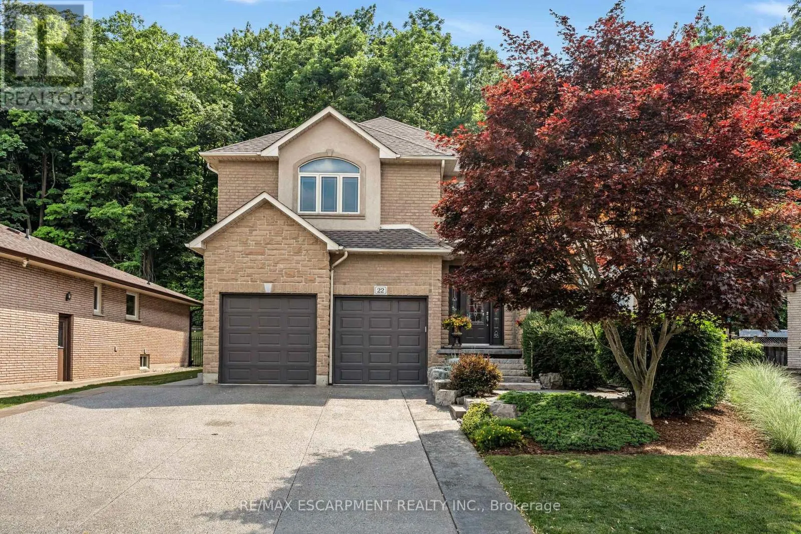 22 SHADELAND CRESCENT