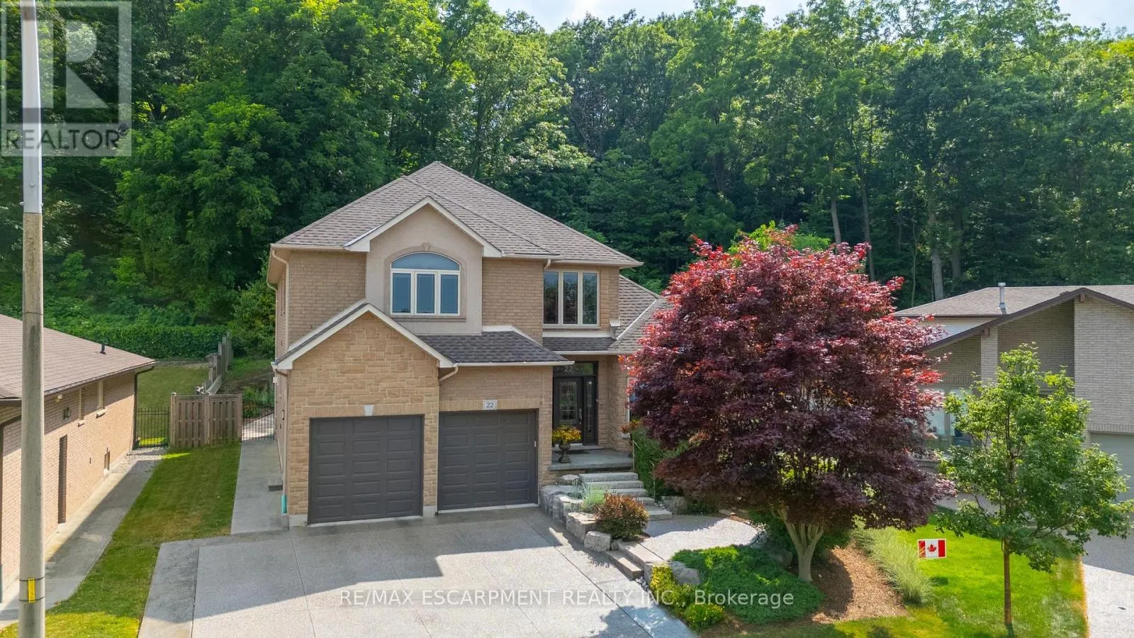 22 SHADELAND CRESCENT