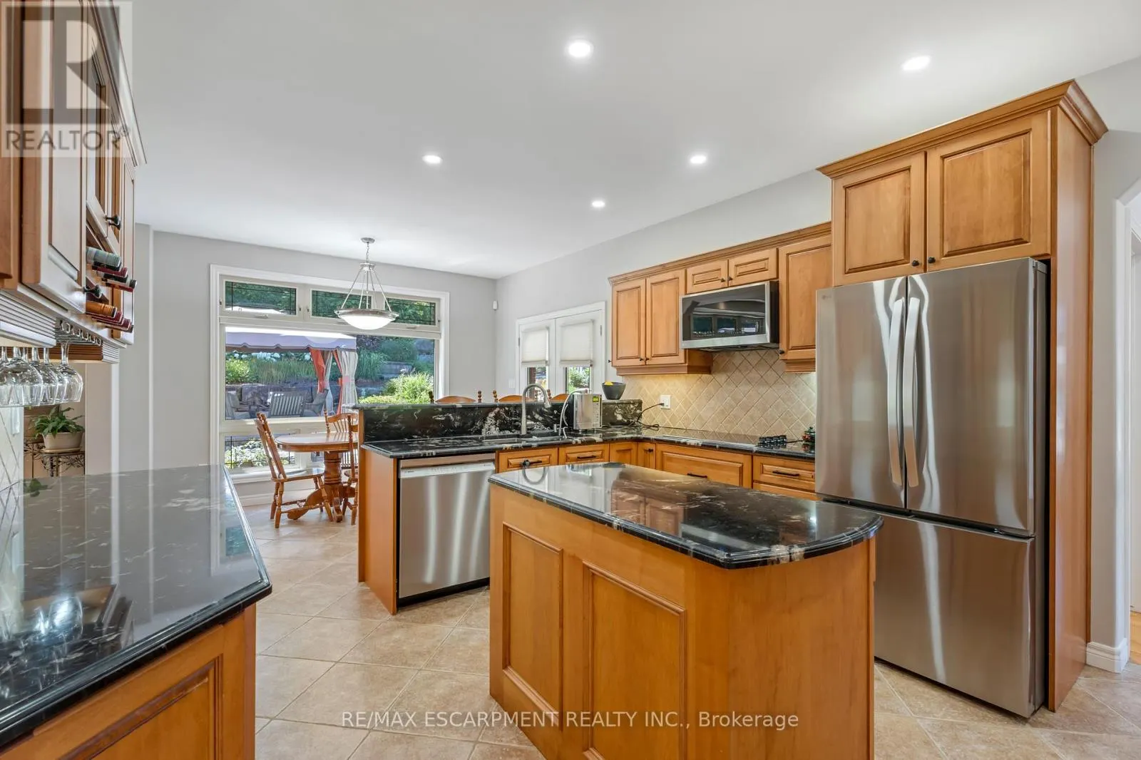 22 SHADELAND CRESCENT