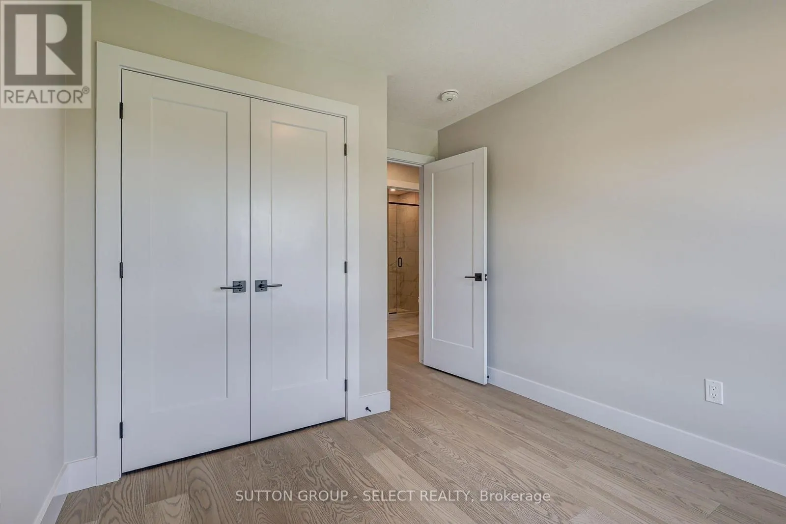 3 - 2500 MAIN STREET, #3