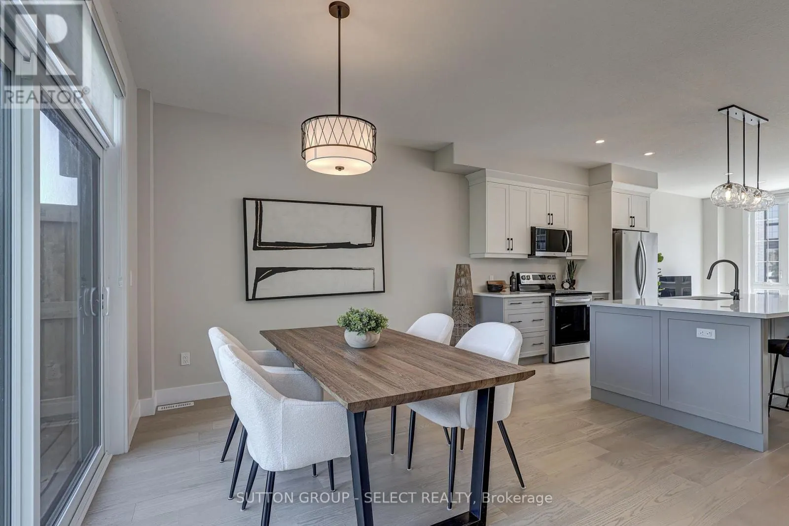 3 - 2500 MAIN STREET, #3