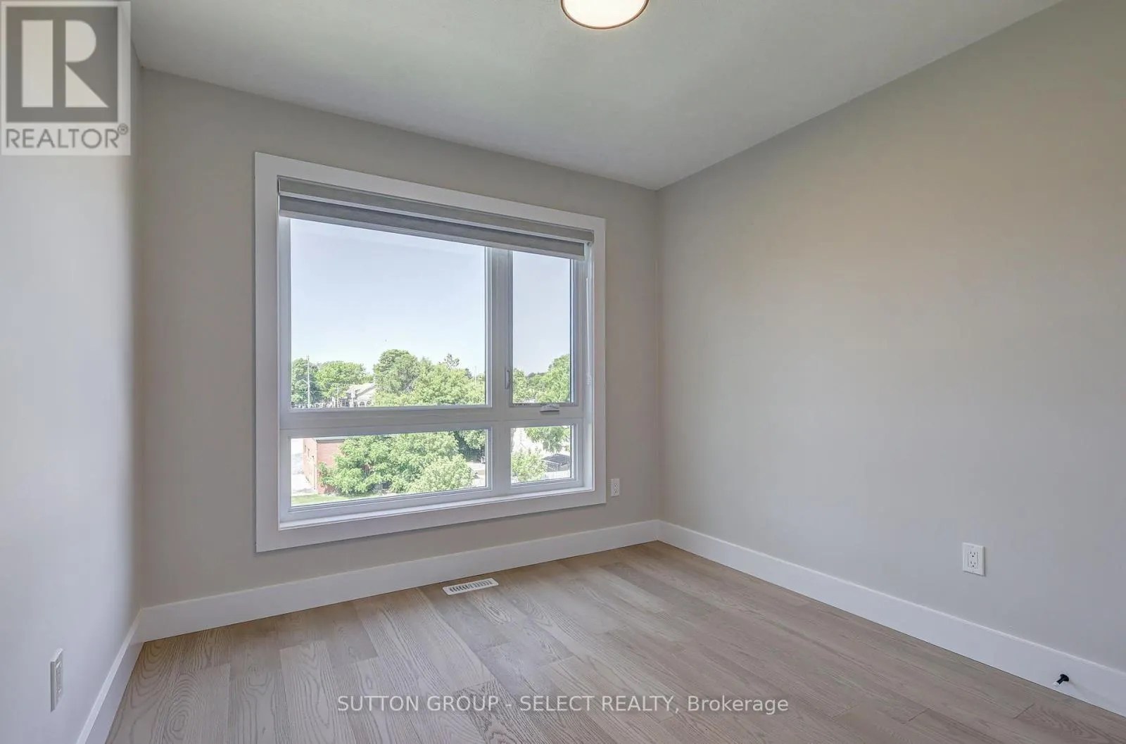 3 - 2500 MAIN STREET, #3