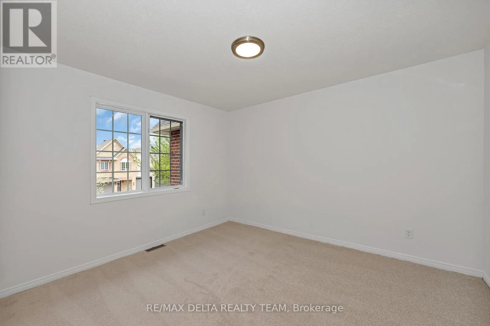 551 CASABELLA DRIVE