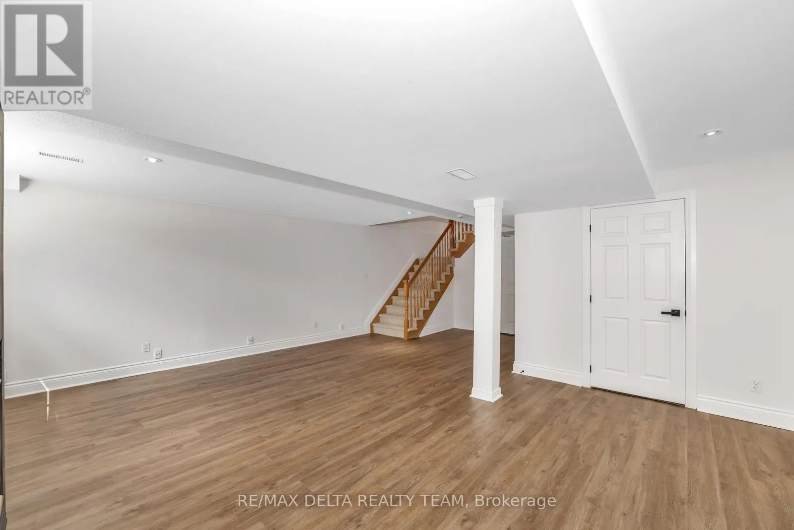 551 CASABELLA DRIVE