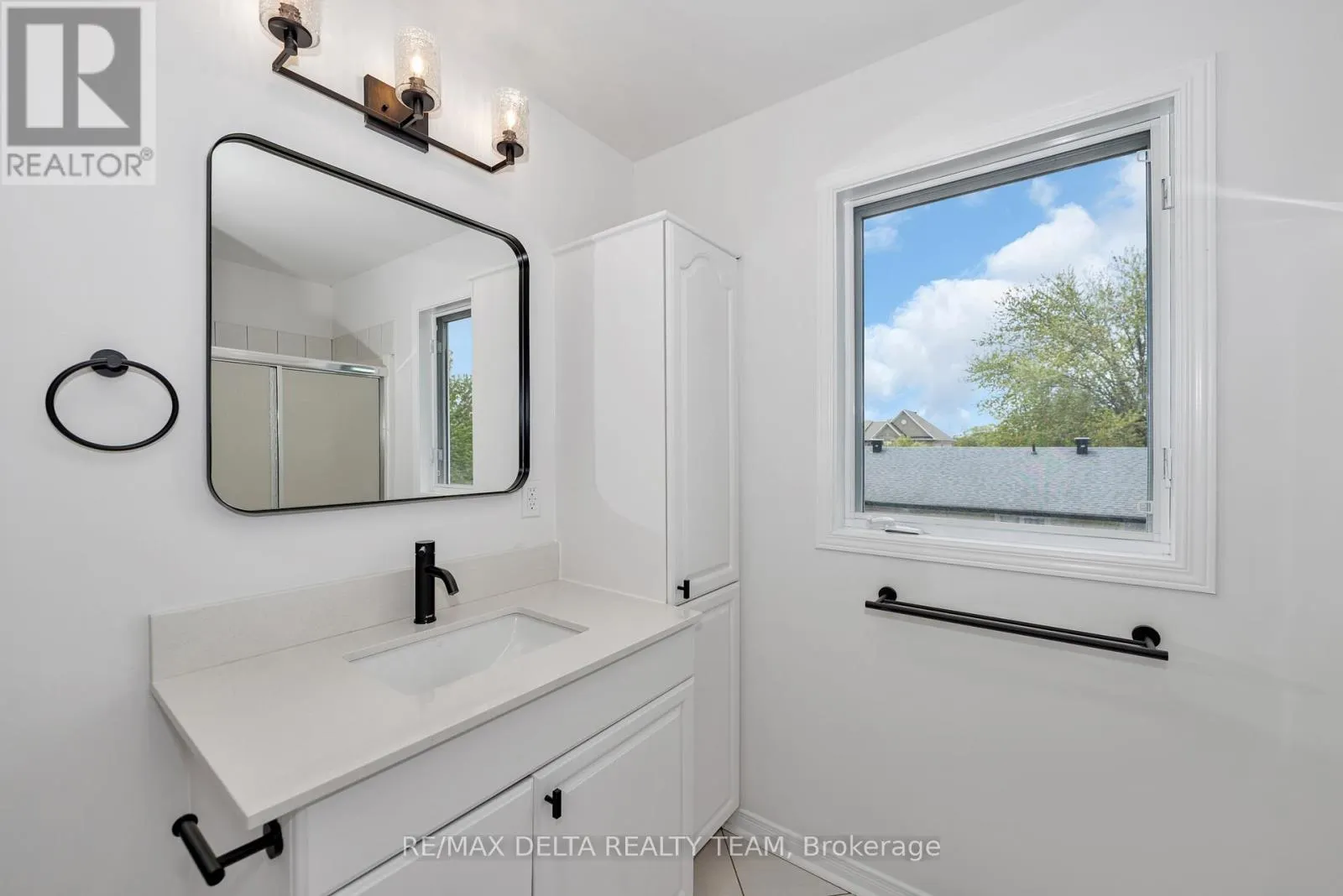 551 CASABELLA DRIVE