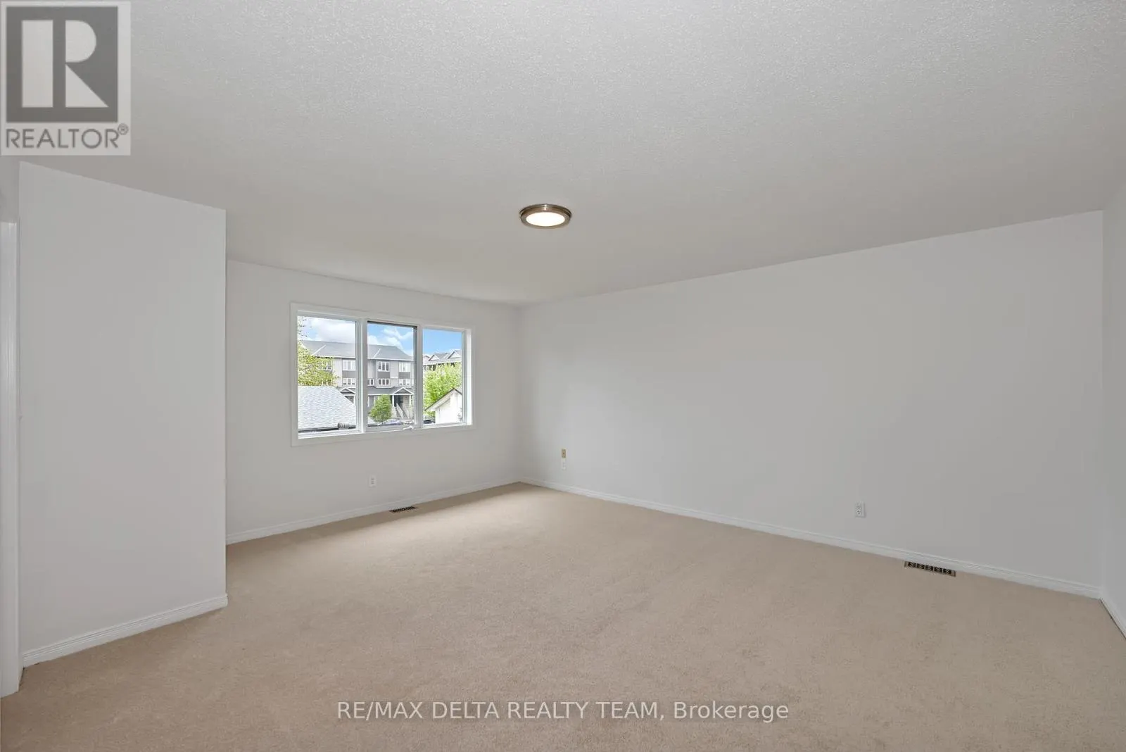 551 CASABELLA DRIVE