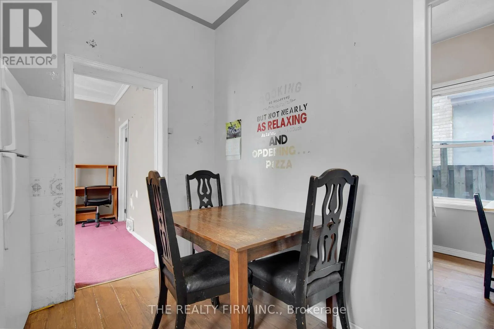 524 SIMCOE STREET