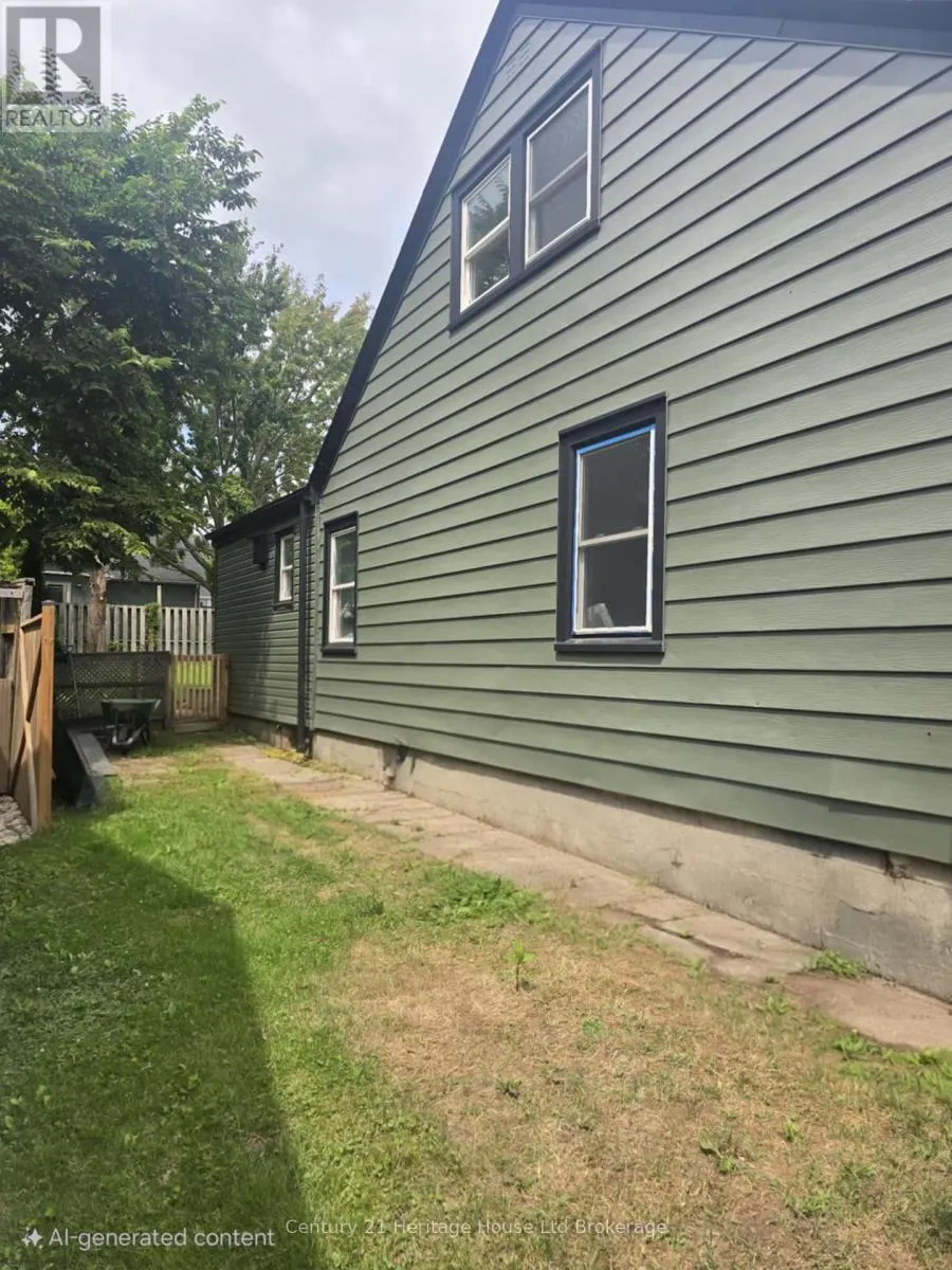 683 ELIZABETH STREET