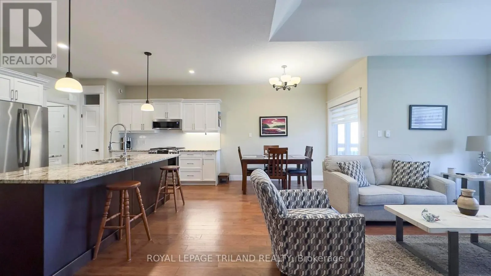 21 CREEK SIDE PLACE