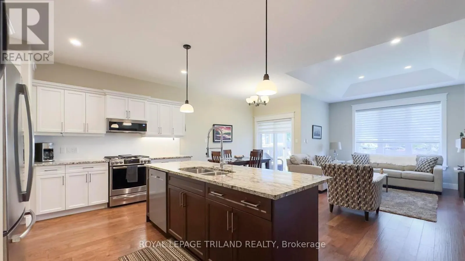 21 CREEK SIDE PLACE