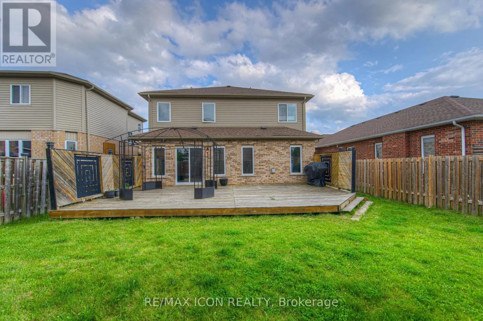 139 PEBBLECREEK DRIVE