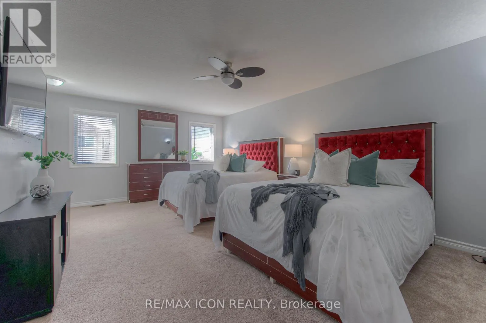 139 PEBBLECREEK DRIVE