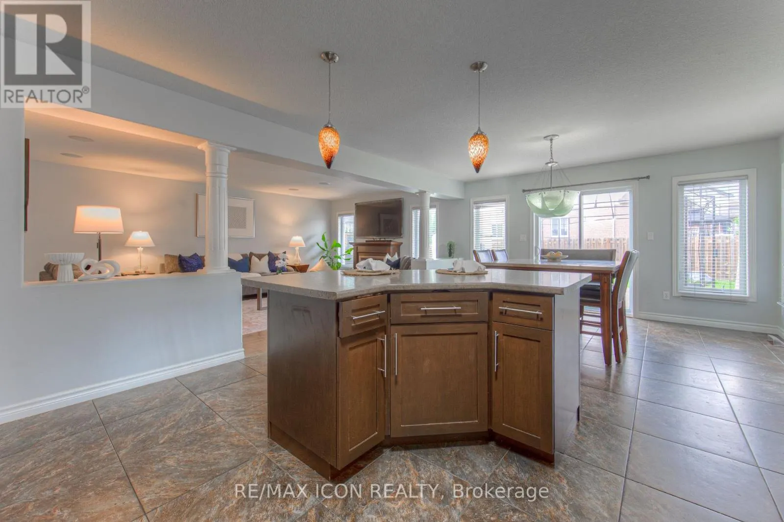 139 PEBBLECREEK DRIVE