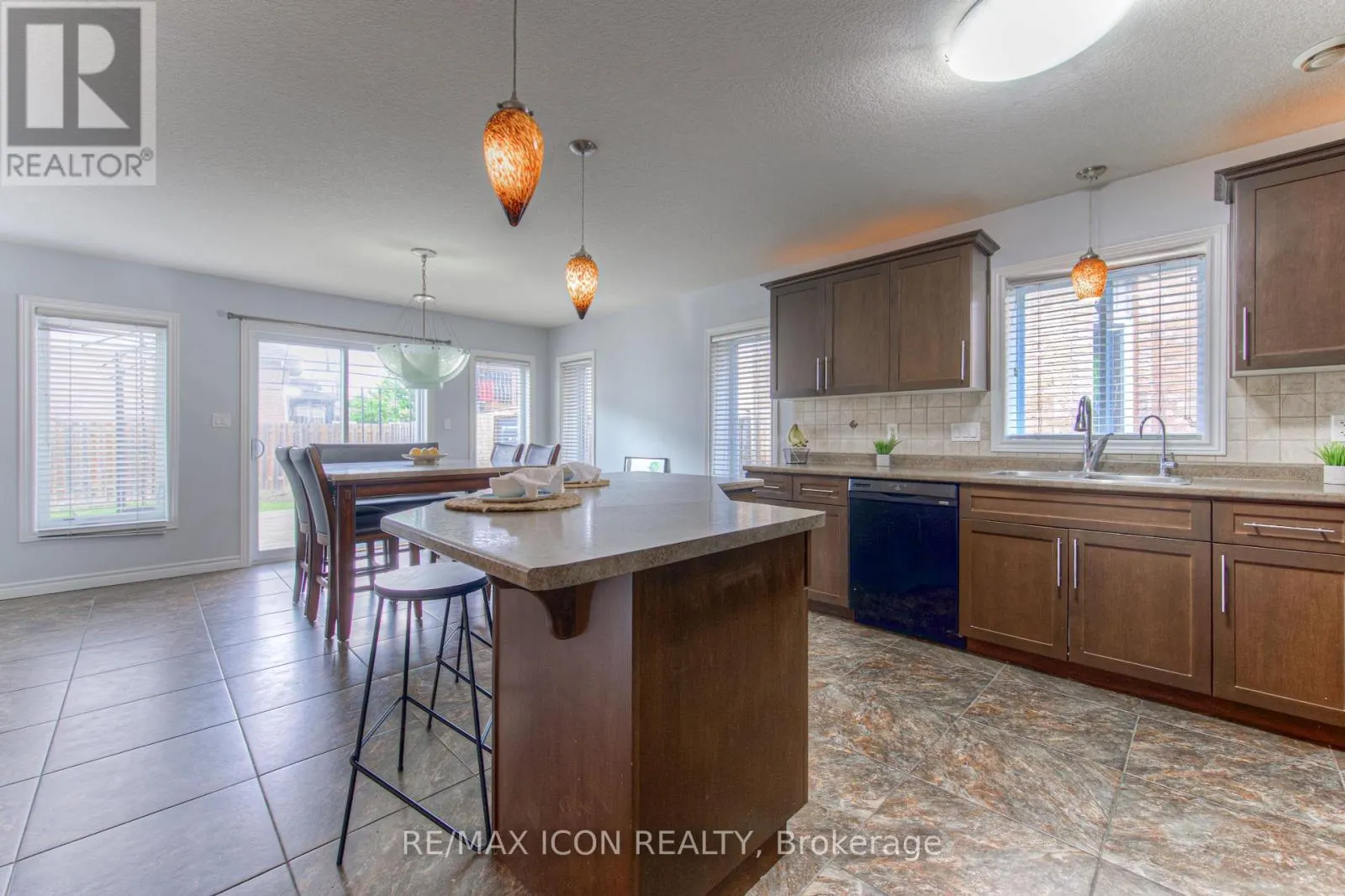 139 PEBBLECREEK DRIVE