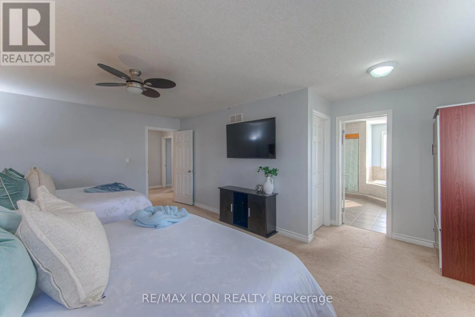 139 PEBBLECREEK DRIVE