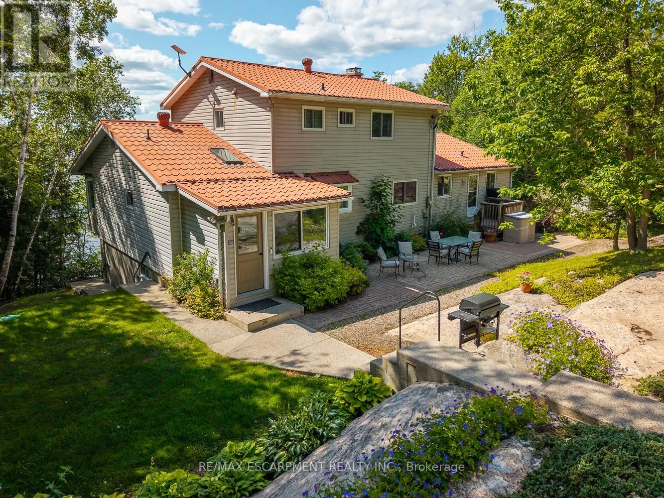32 10TH CONCESSION ROAD