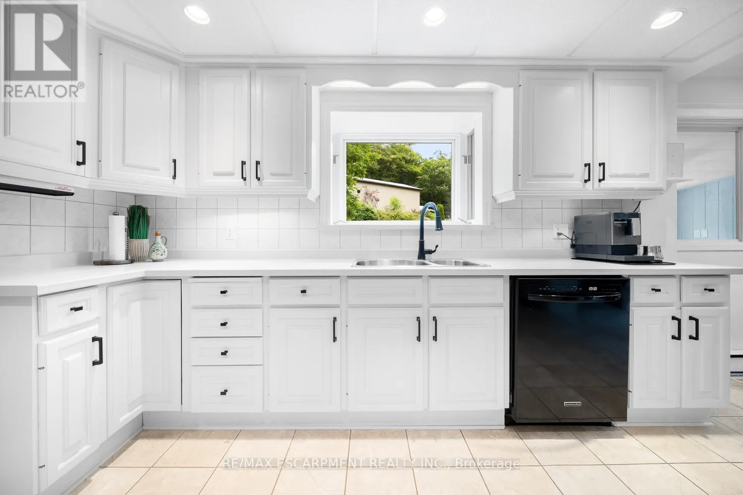 32 10TH CONCESSION ROAD